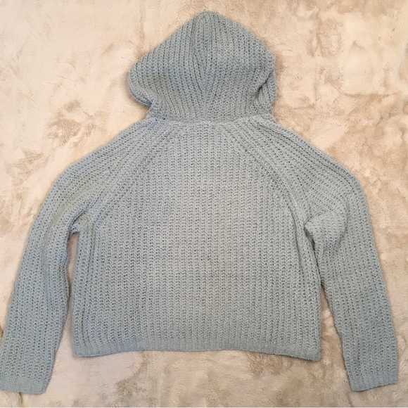 NWT Love Tree Soft Knit Cropped Hooded Sweater Size Medium - Picture 3 of 8